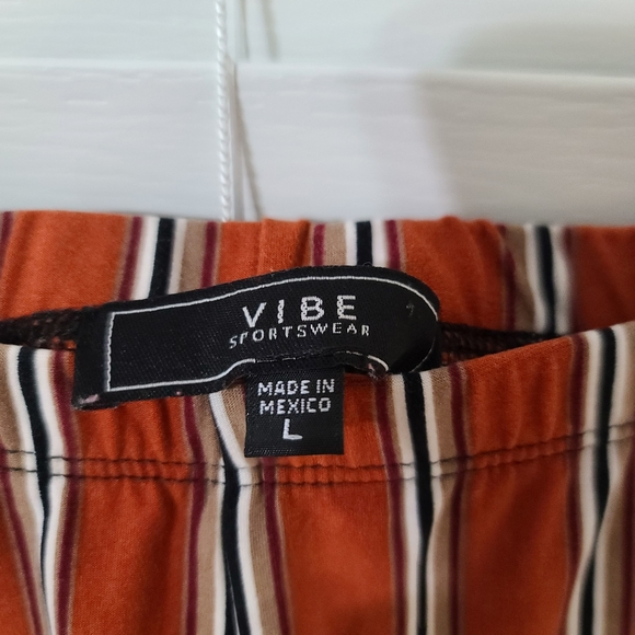 Lines Flared Pants - Picture 3 of 3